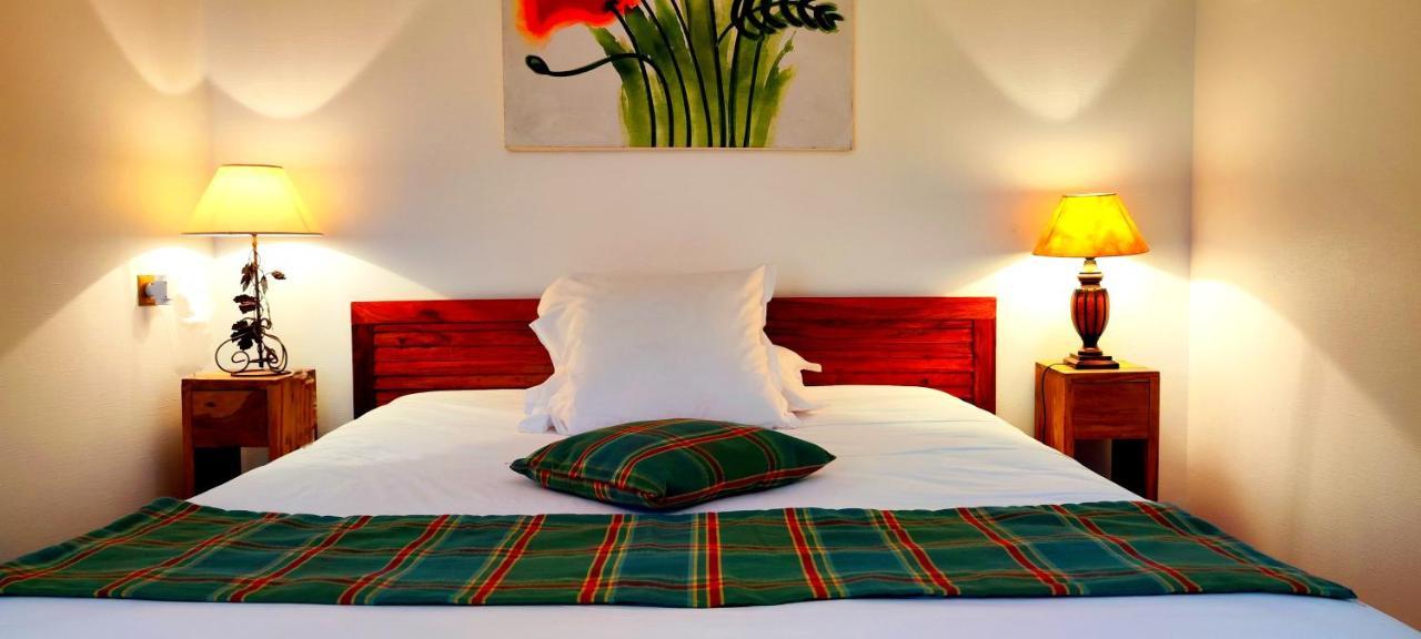 Logis Hotels Domaine Du Chatelard Dirac Εξωτερικό φωτογραφία