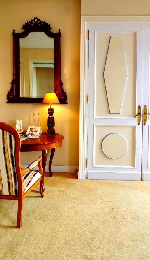 Logis Hotels Domaine Du Chatelard Dirac Εξωτερικό φωτογραφία