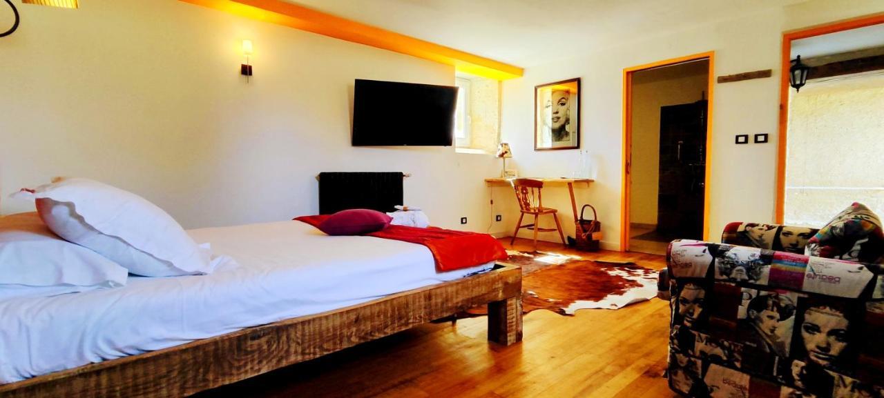 Logis Hotels Domaine Du Chatelard Dirac Εξωτερικό φωτογραφία