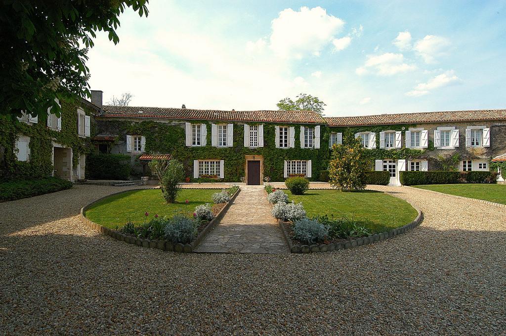 Logis Hotels Domaine Du Chatelard Dirac Εξωτερικό φωτογραφία